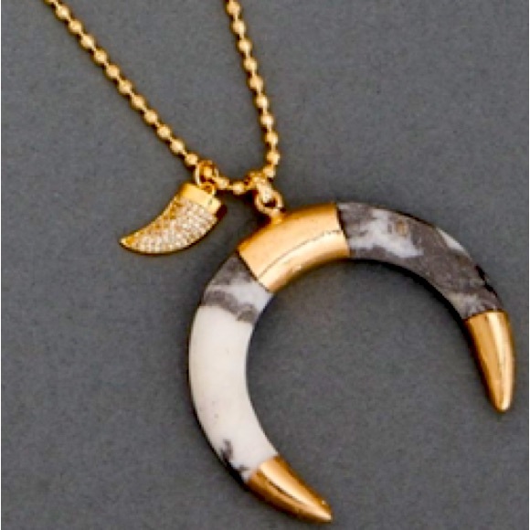 NWT Lucky Brand Semi Precious Stone Horn Pendant - Picture 2 of 2
